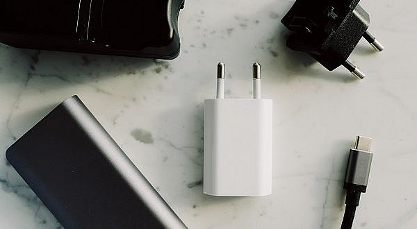 travel adapters-1
